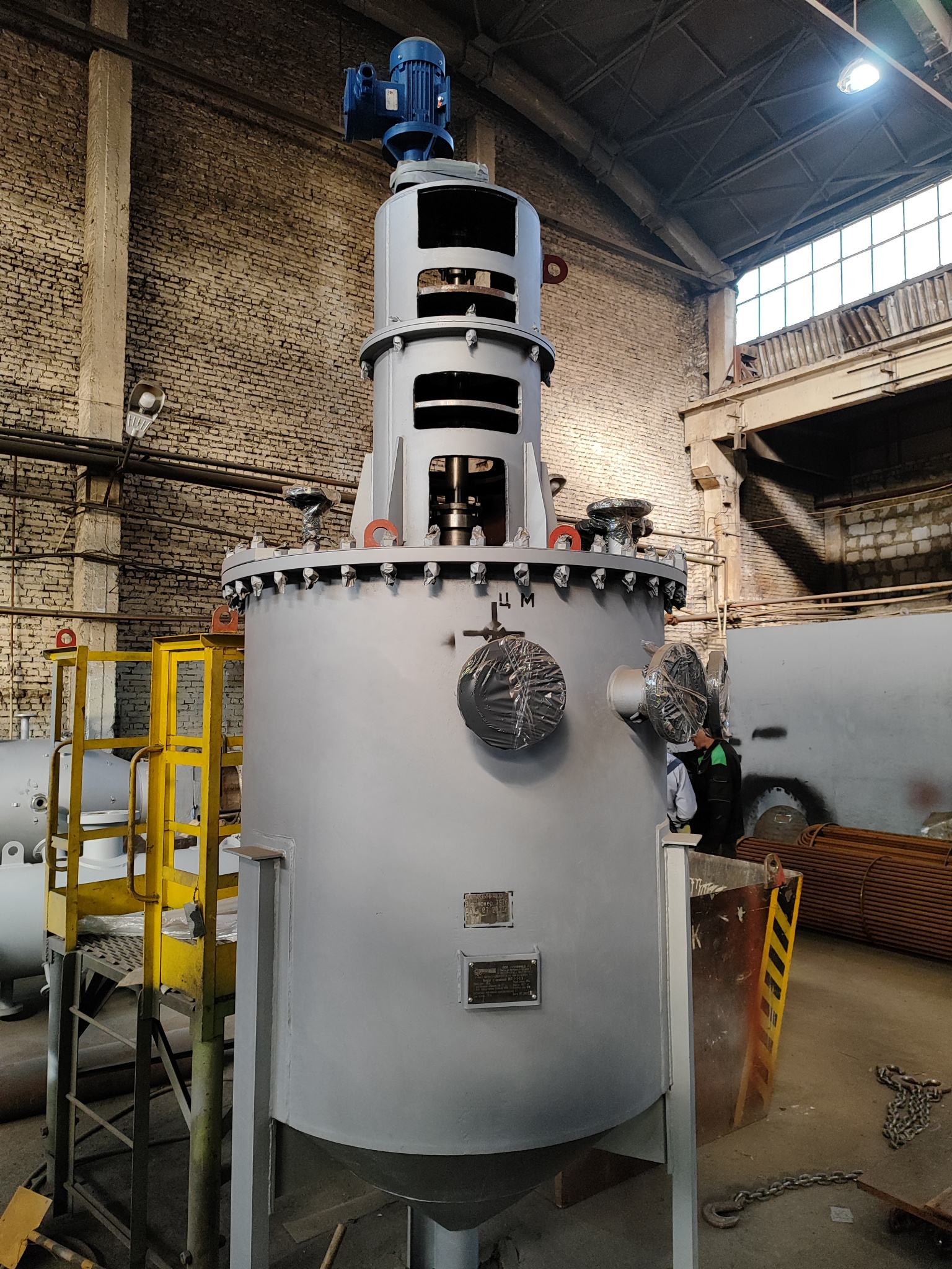 Емкость с перемеш устр.jpg